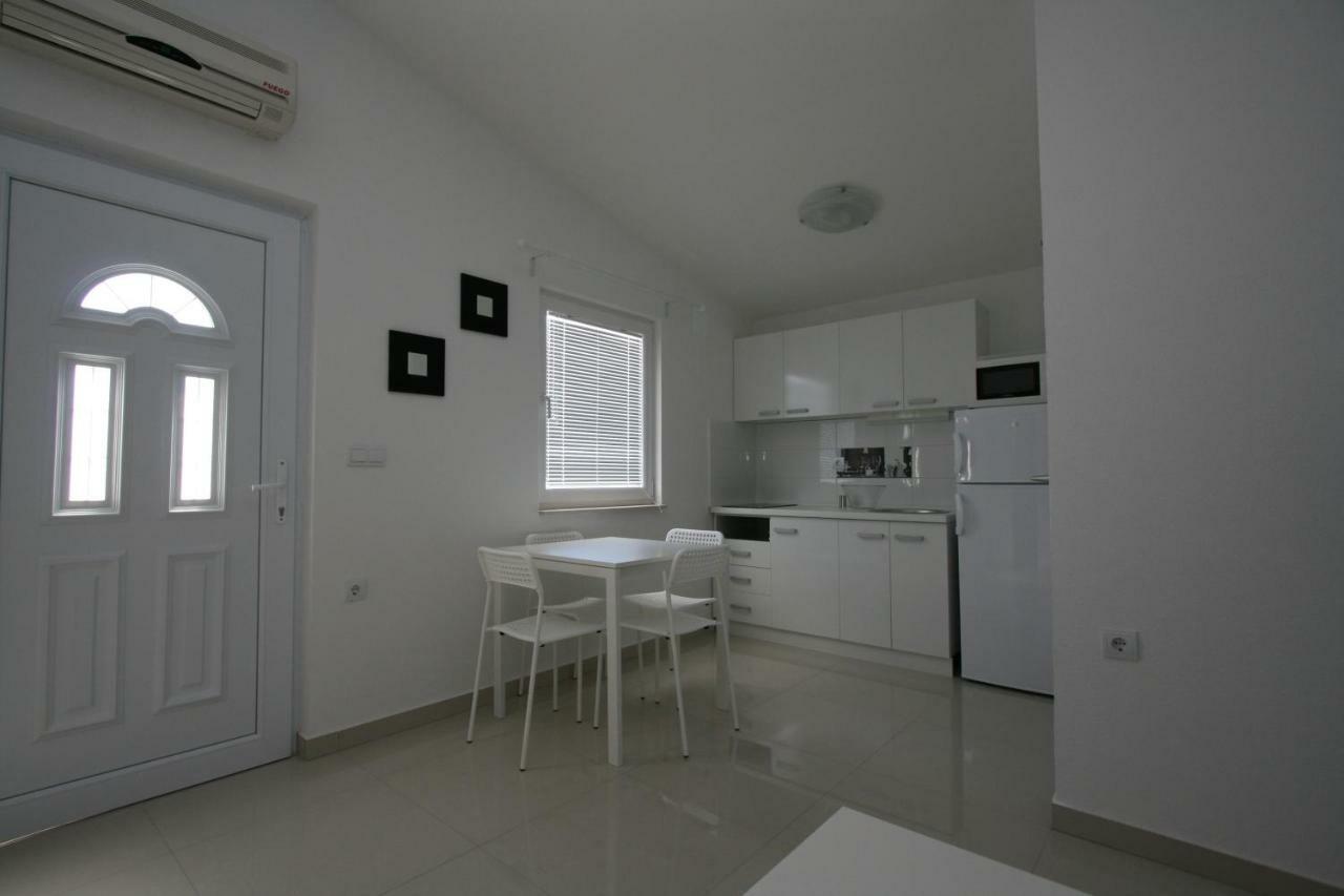 Apartmani Popovic ニン エクステリア 写真