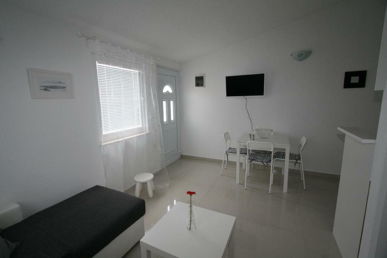 Apartmani Popovic ニン エクステリア 写真