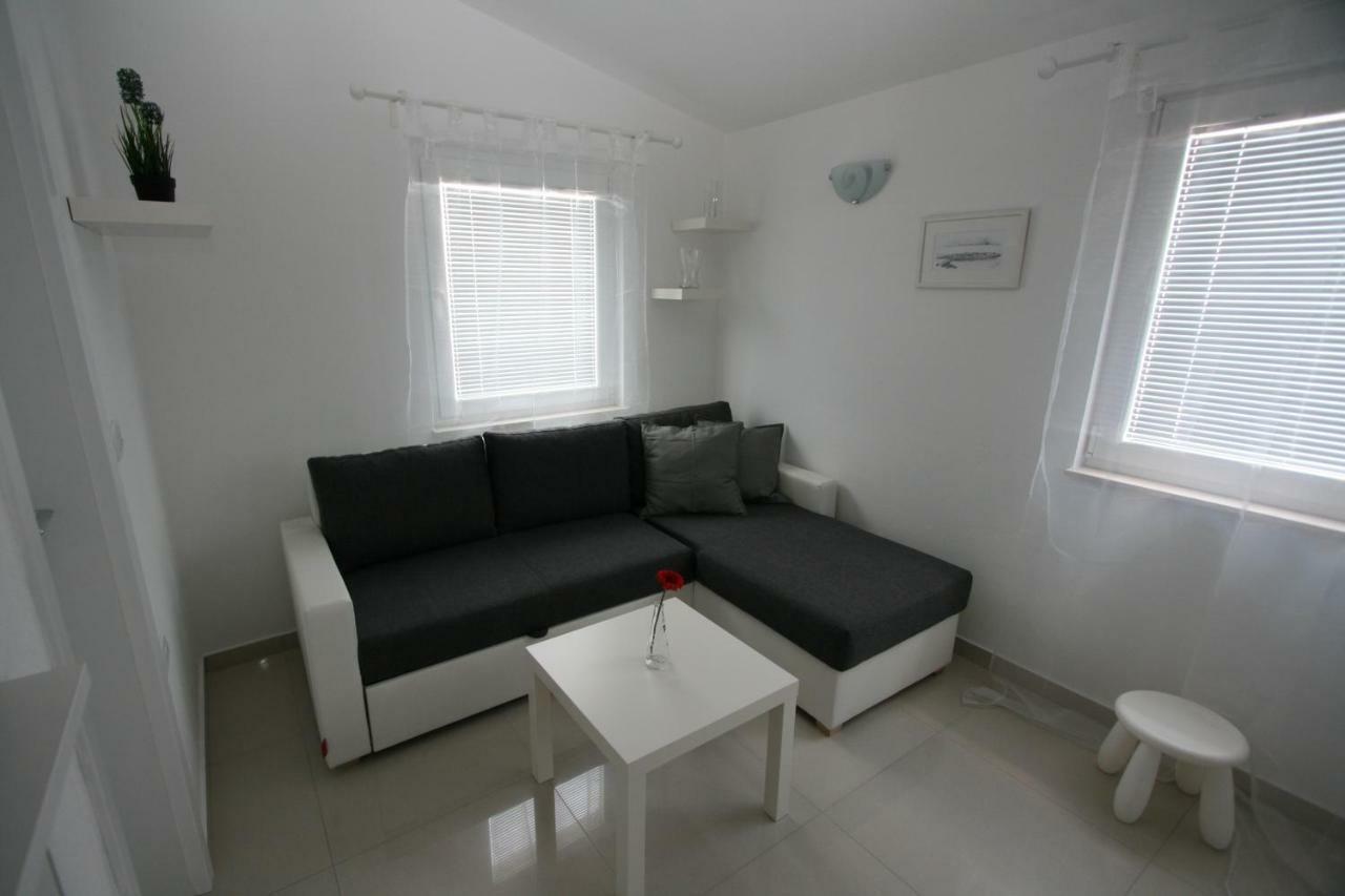 Apartmani Popovic ニン エクステリア 写真